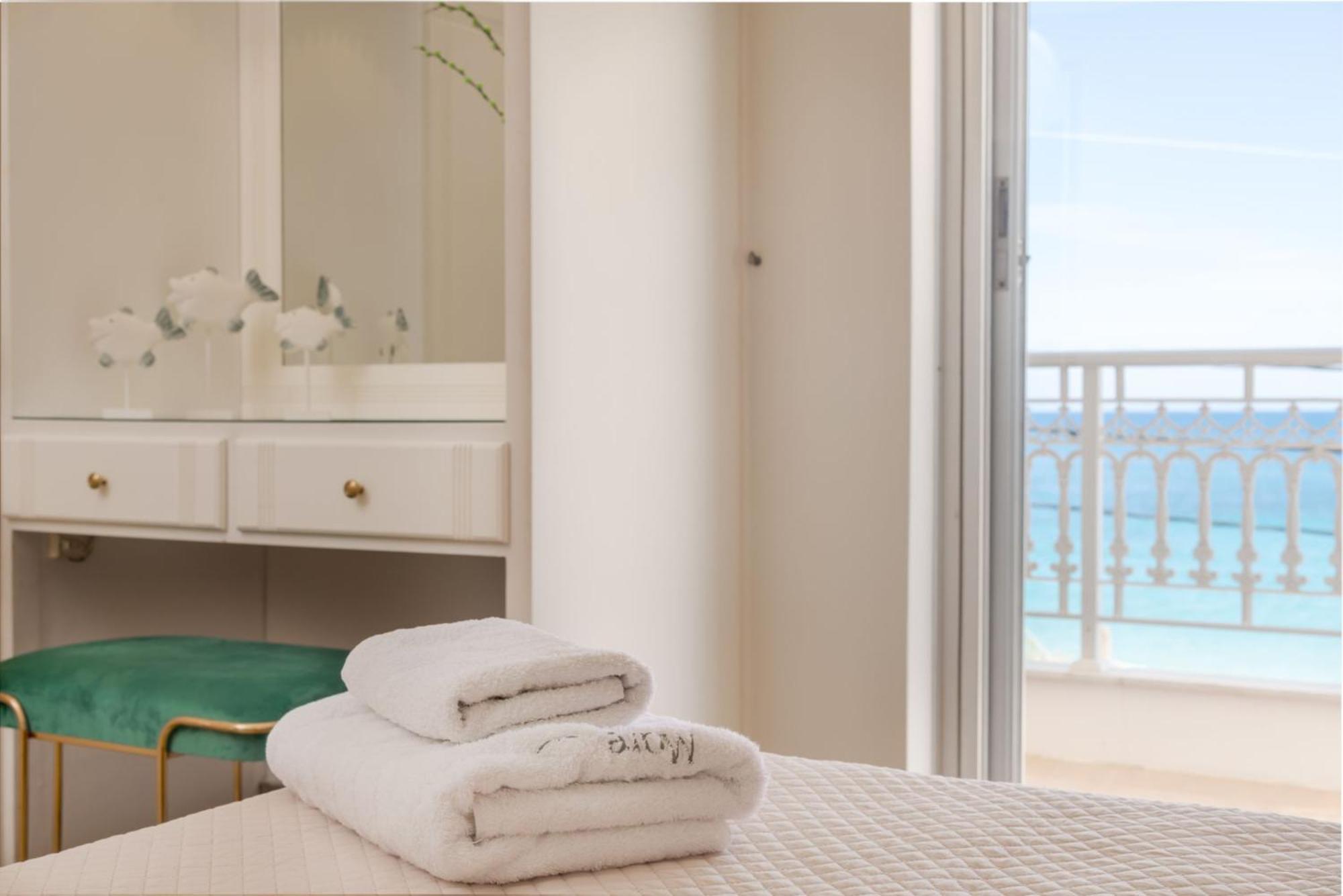 Mare Nostrum Seafront Apartment, By Zantewize Luaran gambar