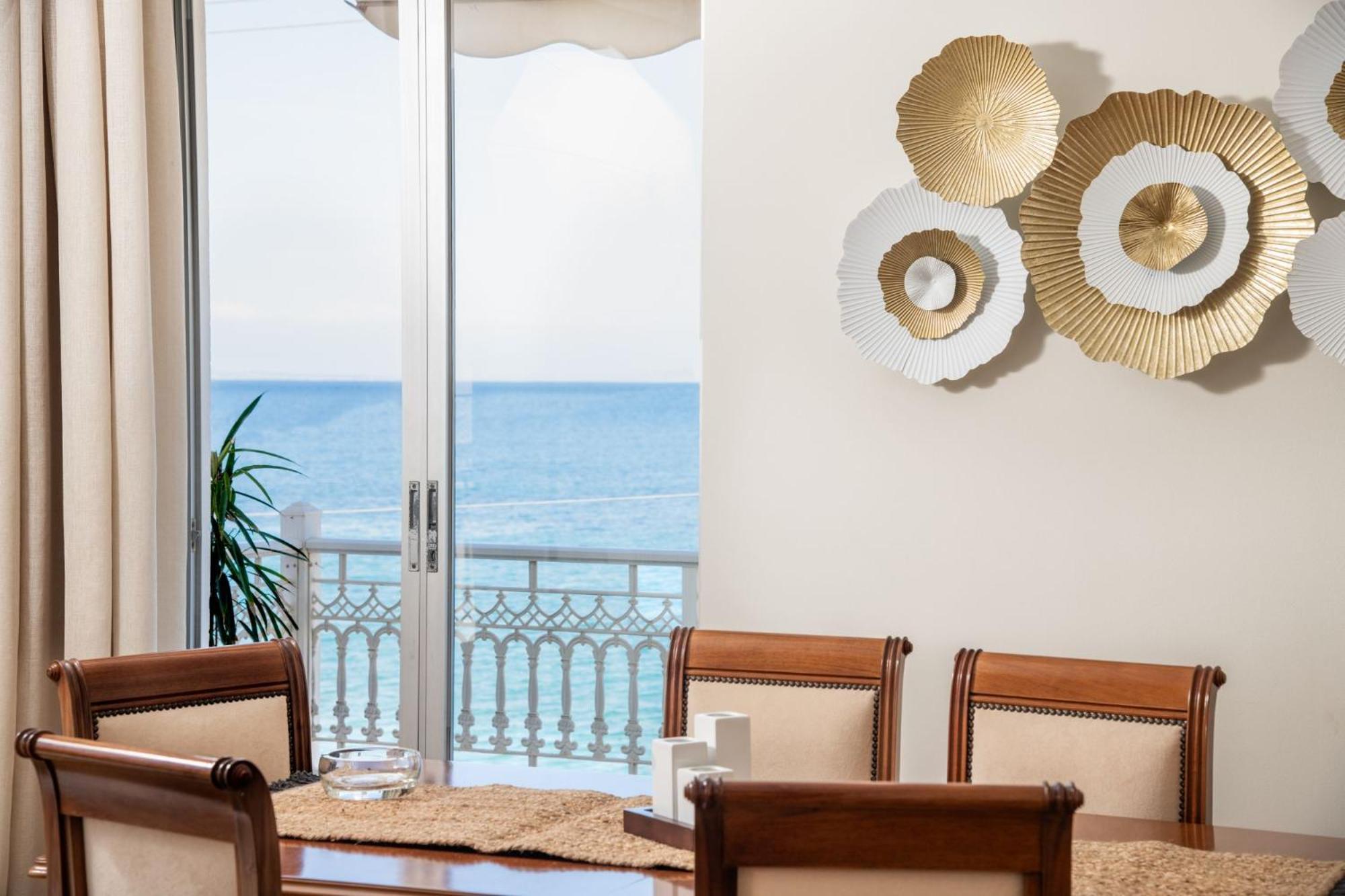 Mare Nostrum Seafront Apartment, By Zantewize Luaran gambar