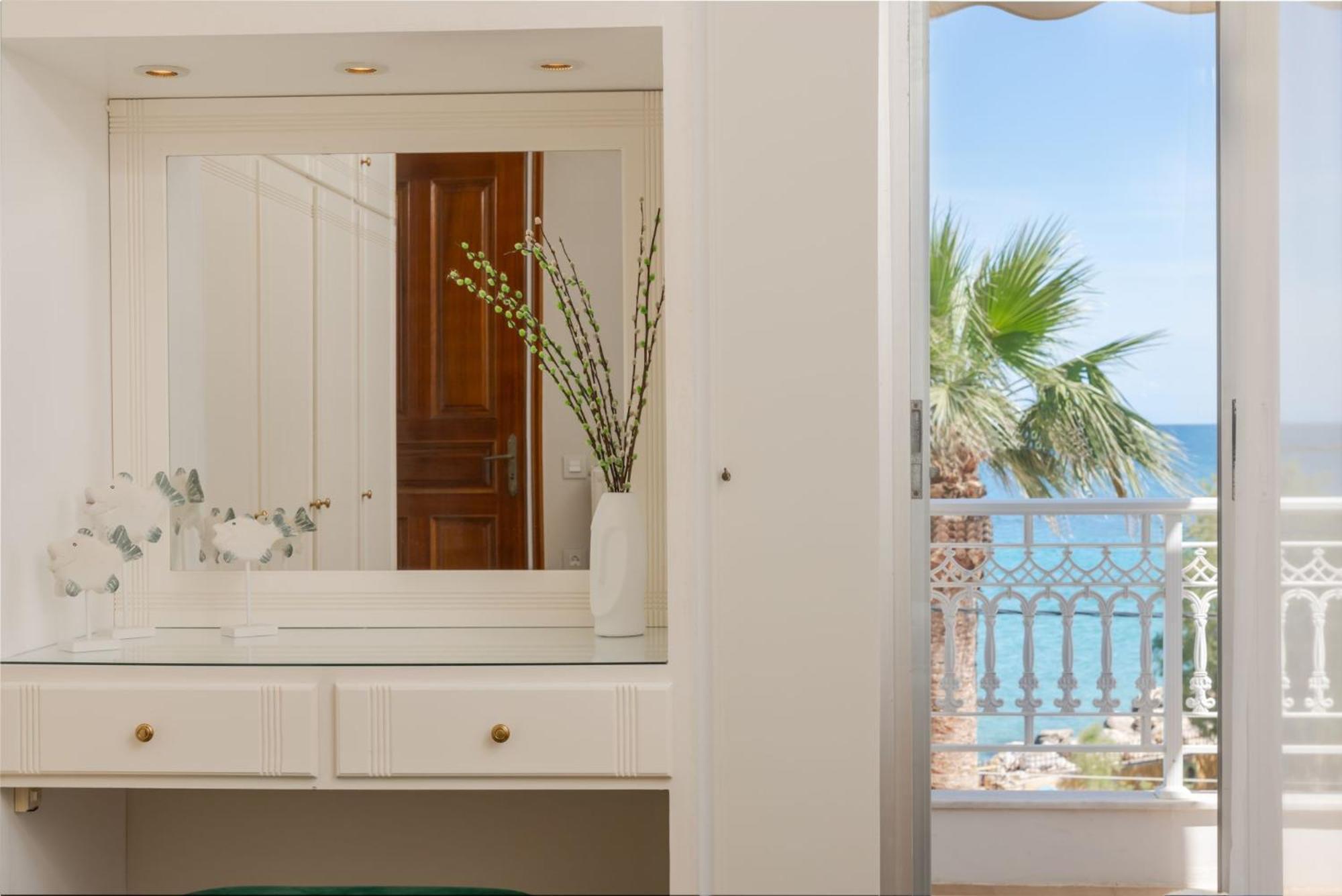 Mare Nostrum Seafront Apartment, By Zantewize Luaran gambar